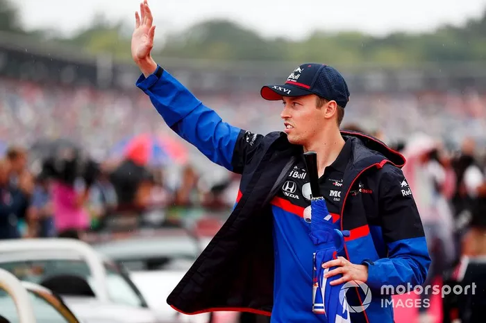 Daniil Kvyat, Toro Rosso en el desfile