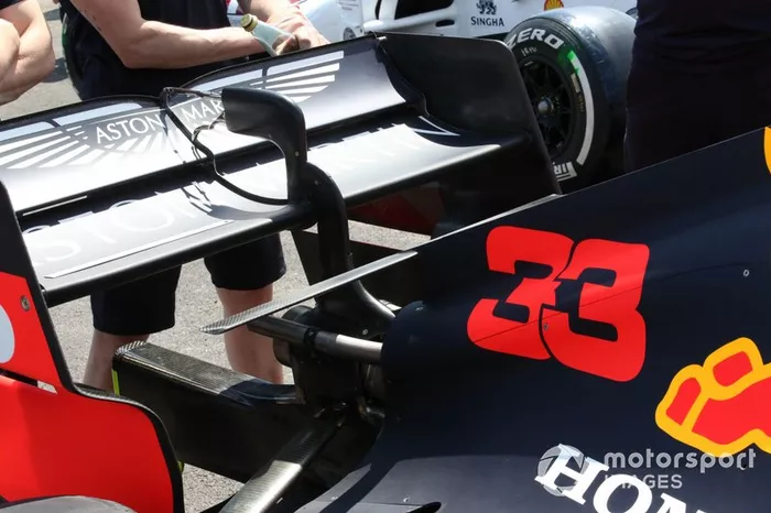 Red Bull RB15: Heckflügel