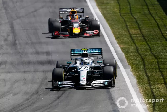 Valtteri Bottas, Mercedes AMG W10, Max Verstappen, Red Bull Racing RB15