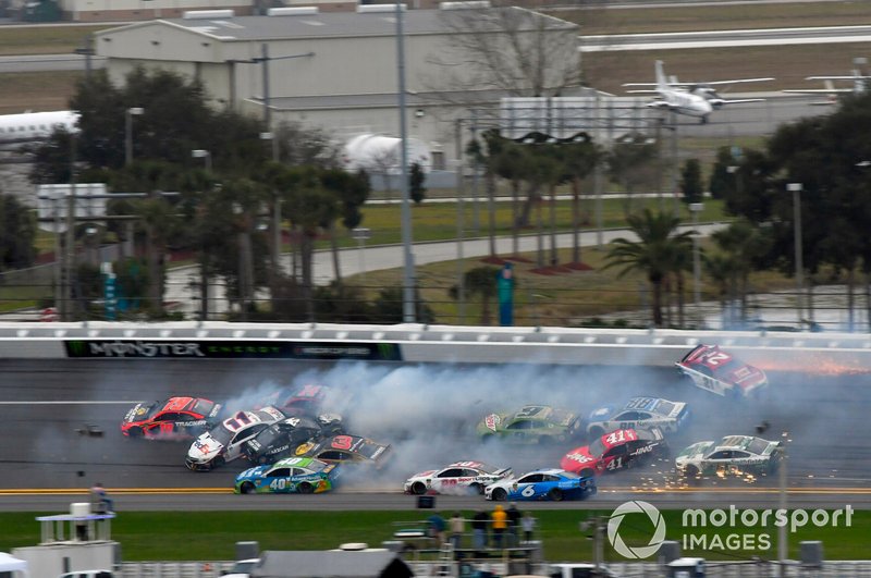 Big One: Massencrash beim Clash in Daytona