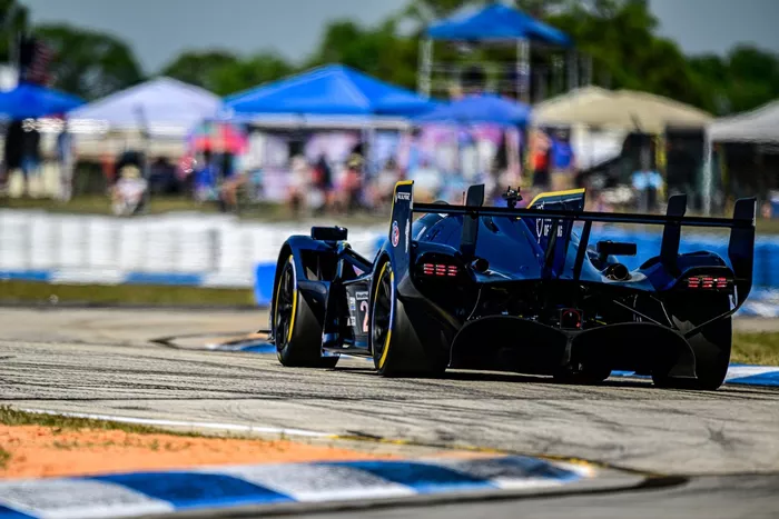 #23 Aston Martin Thor Team Aston Martin Valkyrie: Ross Gunn, Roman De Angelis, Alex Riberas