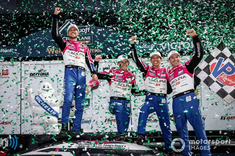 #60 Meyer Shank Racing w/ Curb Agajanian Acura ARX-06: Tom Blomqvist, Colin Braun, Helio Castroneves, Simon Pagenaud