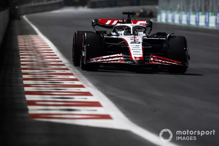 Kevin Magnussen, Haas VF-23 