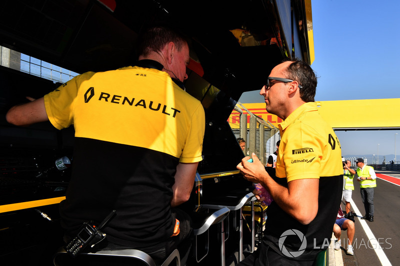 Robert Kubica, Renault Sport F1 y Alan Permane, Renault Sport F1 Team