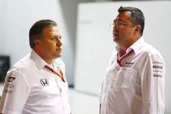 Виконавчий директор McLaren Technology Group Зак Браун, гоночний директор McLaren Ерік Бульє