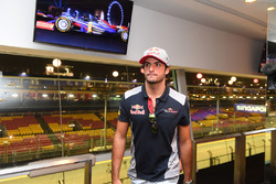 Карлос Сайнс-мол., Scuderia Toro Rosso