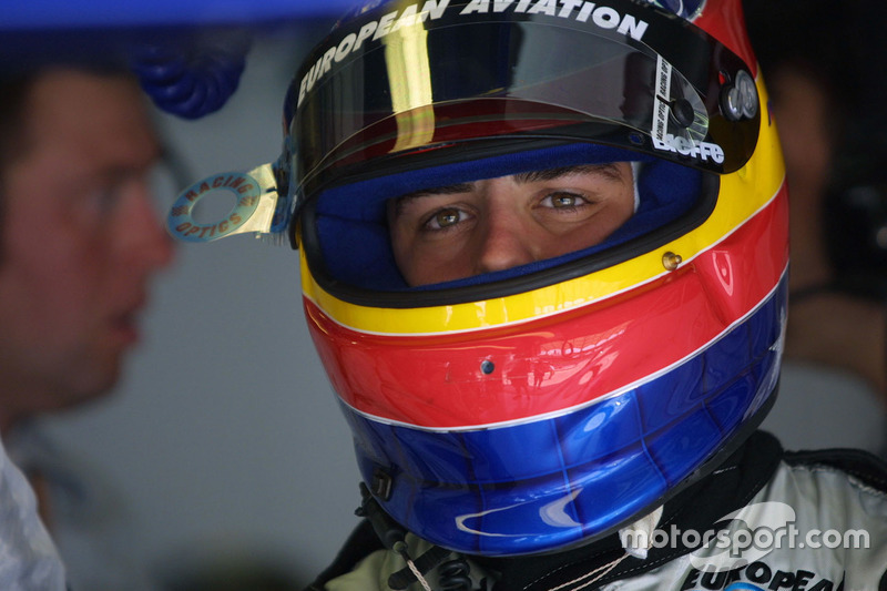 Casco de Fernando Alonso en 2001