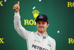 Ніко Росберг, Mercedes AMG F1 святкує своє друге місце на подіумі