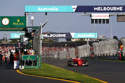 Sebastian Vettel, Ferrari SF70H, celebra después de ganar la carrera