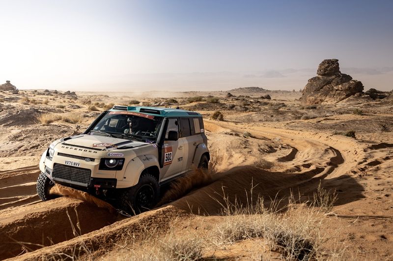 #502 Defender Rally, Defender D7X-R: Rokas Baciuska, Oriol Vidal 