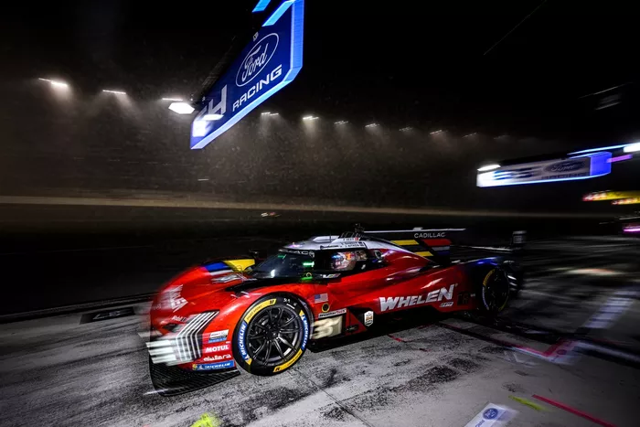 #31 Cadillac Whelen Cadillac V-Series.R: Jack Aitken, Earl Bamber, Frederik Vesti, Connor Zilisch