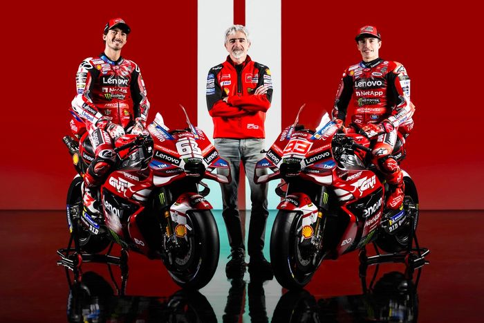 Marc Marquez, Ducati Team, Francesco Bagnaia, Ducati Team, Luigi Dall'Igna, Ducati Team
