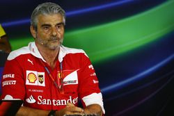 Maurizio Arrivabene, Ferrari Jefe de equipo en la Conferencia de prensa FIA