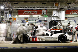 #1 Porsche Team Porsche 919 Hybrid: Timo Bernhard, Mark Webber, Brendon Hartley