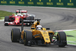 Кевін Магнуссен, Renault Sport F1 Team RS16