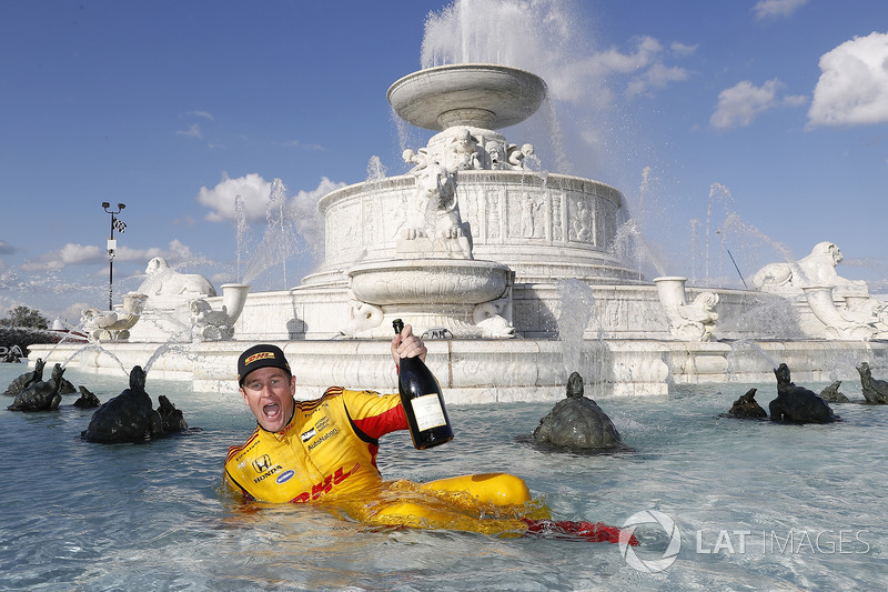Race winner Ryan Hunter-Reay, Andretti Autosport Honda
