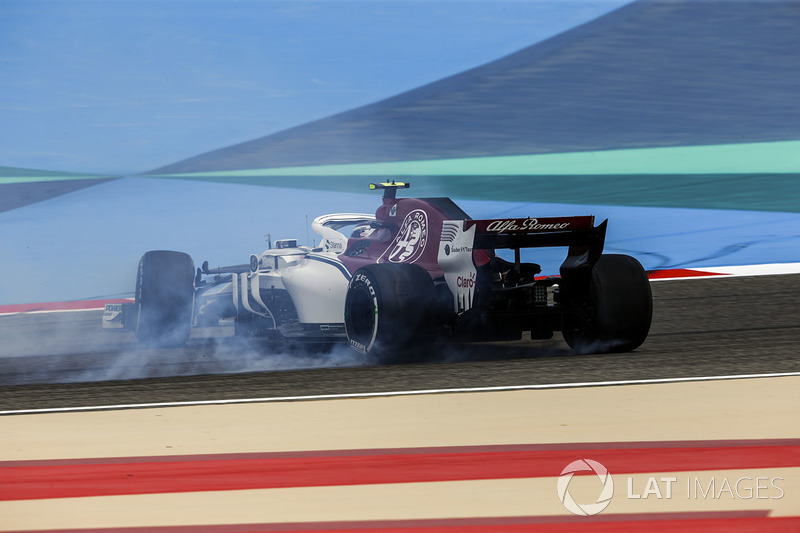 Шарль Леклер, Sauber C37, іскрить