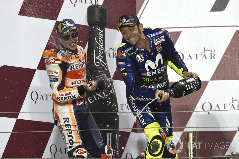 Друге місце Марк Маркес, Repsol Honda Team, третє місце Валентино Россі, Yamaha Factory Racing
