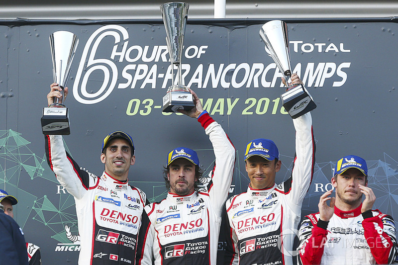 Yarış galibi Fernando Alonso, Sébastien Buemi, Kazuki Nakajima, Toyota Gazoo Racing