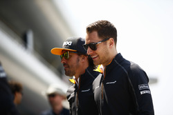 Гонщики McLaren Фернандо Алонсо и Стоффель Вандорн