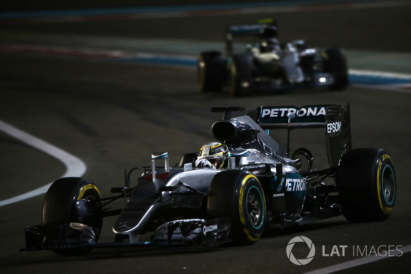 Lewis Hamilton, Mercedes F1 W07 Hybrid, leads Nico Rosberg, Mercedes F1 W07 Hybrid