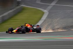 Daniel Ricciardo, Red Bull Racing RB14 vonken