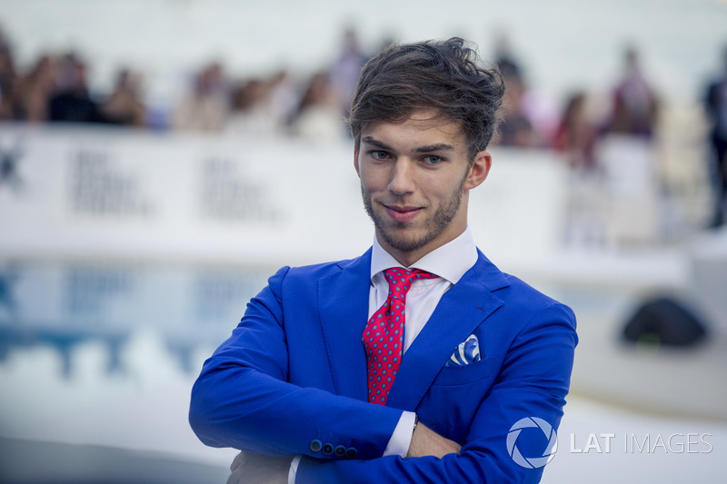 Пьер Гасли – <img src="https://cdn-5.motorsport.com/static/img/cfp/0/0/0/0/75/s3/france-2.jpg" alt="" width="20" height="12" /> «ПСЖ»
