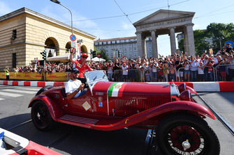Kimi Raikkonen, Ferrari dans une vieille voiture