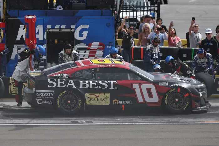 Ty Dillon, Kaulig Racing Chevrolet