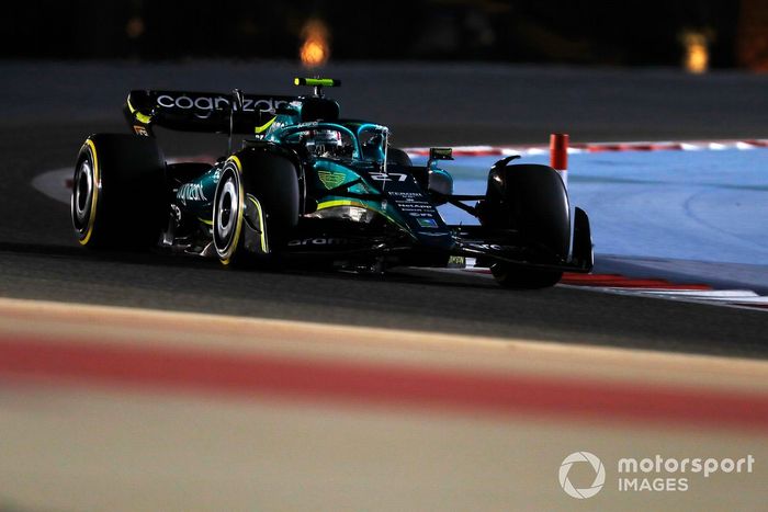 Nico Hulkenberg, Aston Martin AMR22