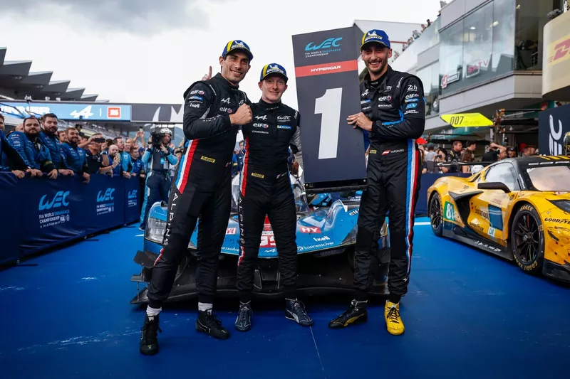 Vainqueur de la course #35 Alpine Endurance Team Alpine A424 : Paul-Loup Chatin, Ferdinand Habsburg, Charles Milesi