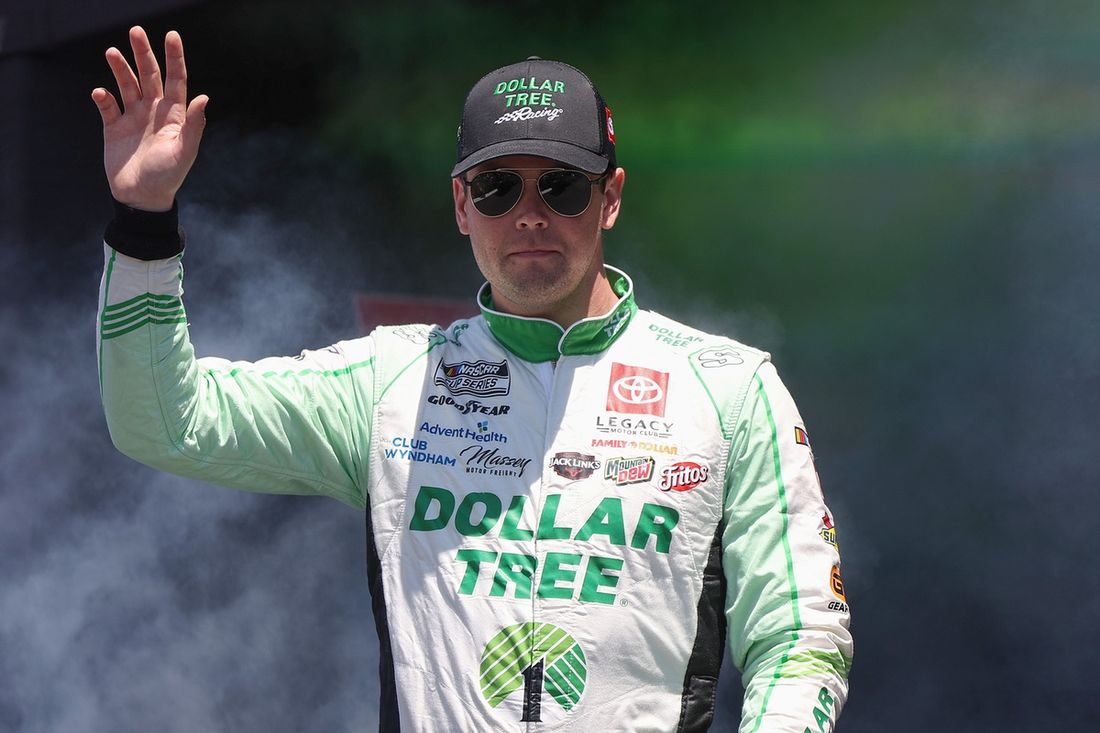 Erik Jones, LEGACY MOTOR CLUB Toyota