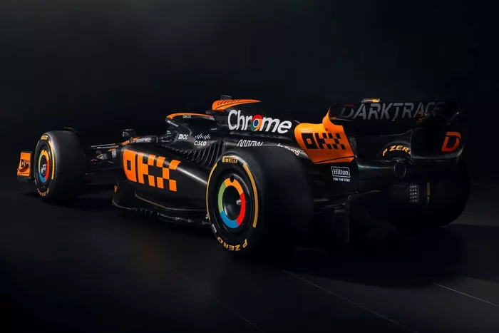 McLaren MCL60 librea especial, GP Singapur/Japón