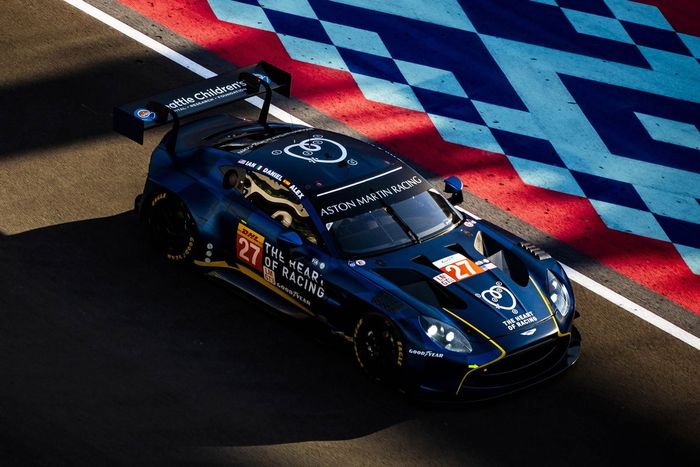 #27 Heart Of Racing Team Aston Martin Vantage AMR LMGT3: Ian James, Daniel Mancinelli, Alex Riberas
