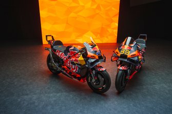 Jack Miller, Brad Binder, sepeda Red Bull KTM Factory Racing