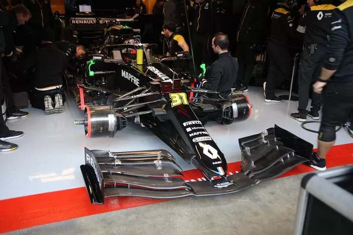 Renault R.S.20 detail