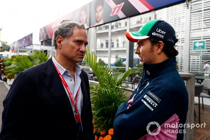 Alejandro Soberón Kuri, CEO del Grupo CIE con Sergio Pérez, Racing Point 