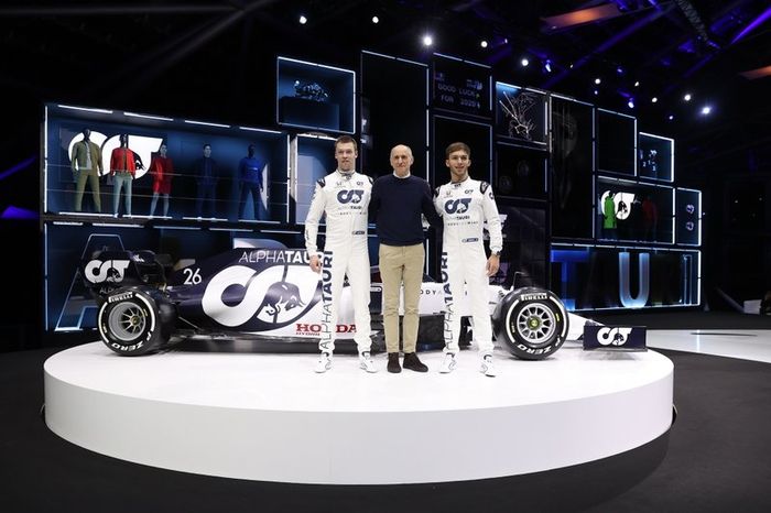 Daniil Kvyat, AlphaTauri, Franz Tost, Jefe de equipo de la Scuderia AlphaTauri, Pierre Gasly, AlphaTauri