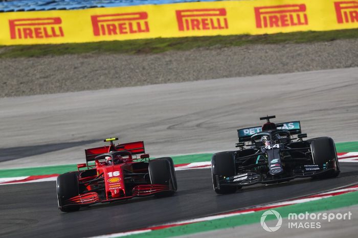 Lewis Hamilton, Mercedes F1 W11, Charles Leclerc, Ferrari SF1000
