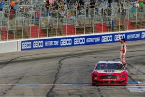 Race winner Ryan Blaney, Team Penske, Ford Mustang BodyArmor