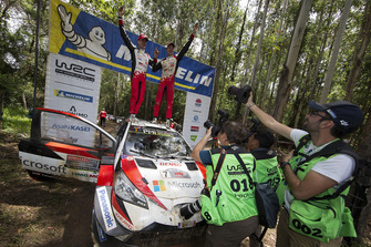 I vincitori Jari-Matti Latvala, Miikka Anttila, Toyota Yaris WRC, Toyota Gazoo Racing