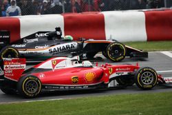 Sebastian Vettel, Ferrari SF16-H y Nico Hulkenberg, Sahara Force India F1 VJM09