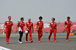 Себастьян Феттель, Ferrari изучает трассу с командой