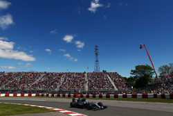 Lewis Hamilton, Mercedes AMG F1 W07 Hybrid