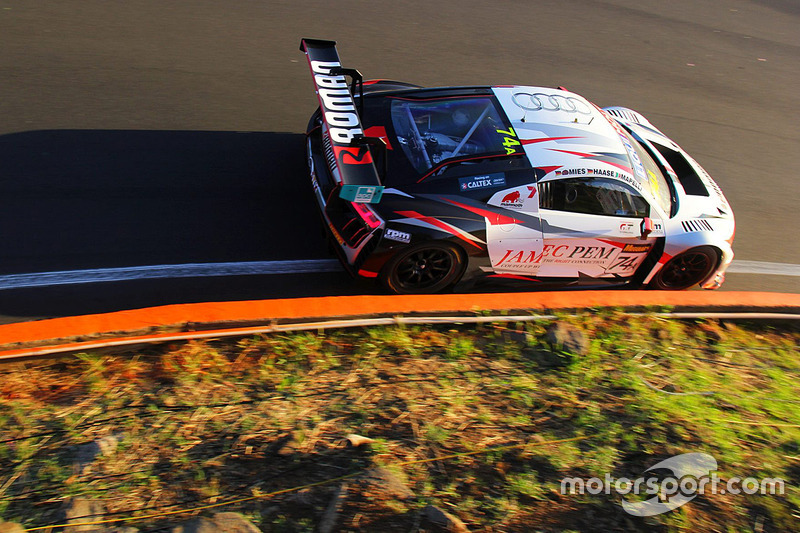 #74 Melbourne Performance Centre Audi R8 LMS: Christopher Mies, Christopher Haase, Marco Mapelli