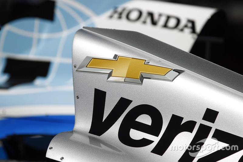 Кожухи двигателя на автомобилях Макса Чилтона, Chip Ganassi Racing Honda, Уилла Пауэра, Team Penske Chevrolet