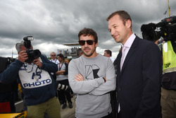 Fernando Alonso, Townsend Bell sur la grille