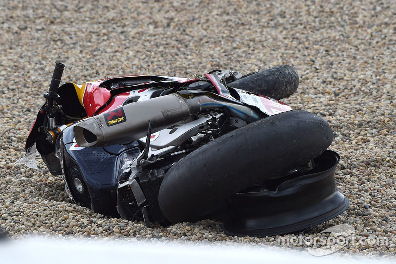 Motor van Stefan Bradl, Honda World Superbike Team na zijn crash