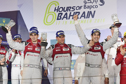 Podium LMP1 : les vainqueurs #8 Audi Sport Team Joest Audi R18: Lucas di Grassi, Loic Duval, Oliver Jarvis