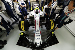 Lance Stroll, Williams FW40, in the Williams F1 garage